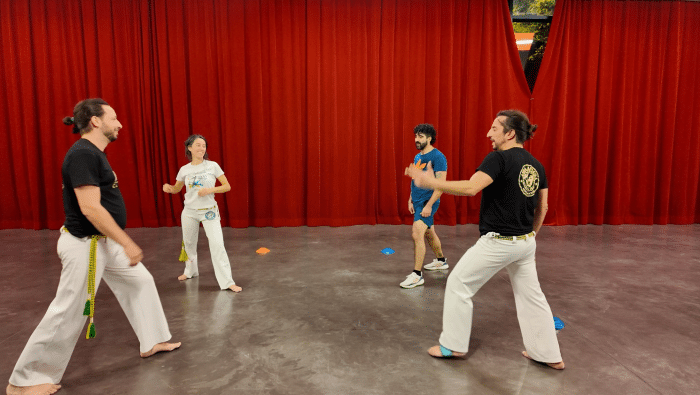 Photo d'un cours de Capoeira financé par la CVEC