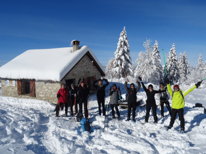 Weekend randonnée & nuit en cabane à la découverte de la faune du Vercors 1 cabane dy roybon